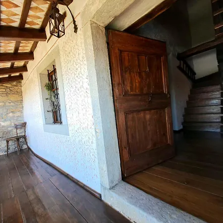 Villa House Luin Komen