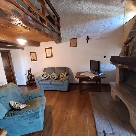 Villa House Luin Komen