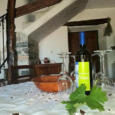 House Luin Villa Komen